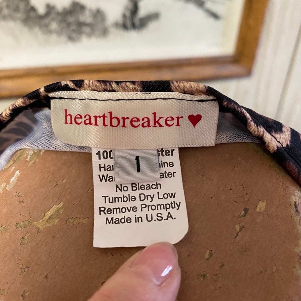 Form Fitting Leopard Print Top - image 3